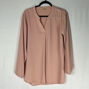 Timeson woman’s long sleeve top. 100% ployester.